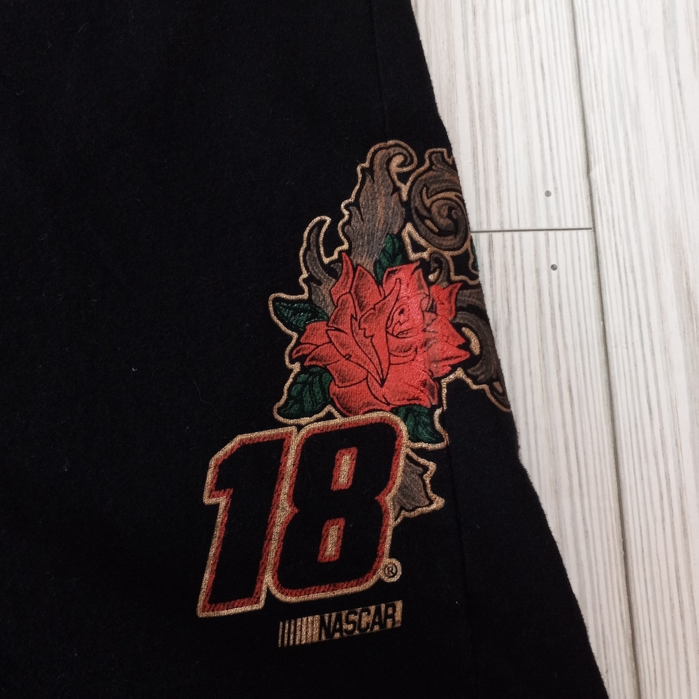 Chase Authentics Kyle Busch Nascar Racing Rhinestone Tee - Picture 3 of 7